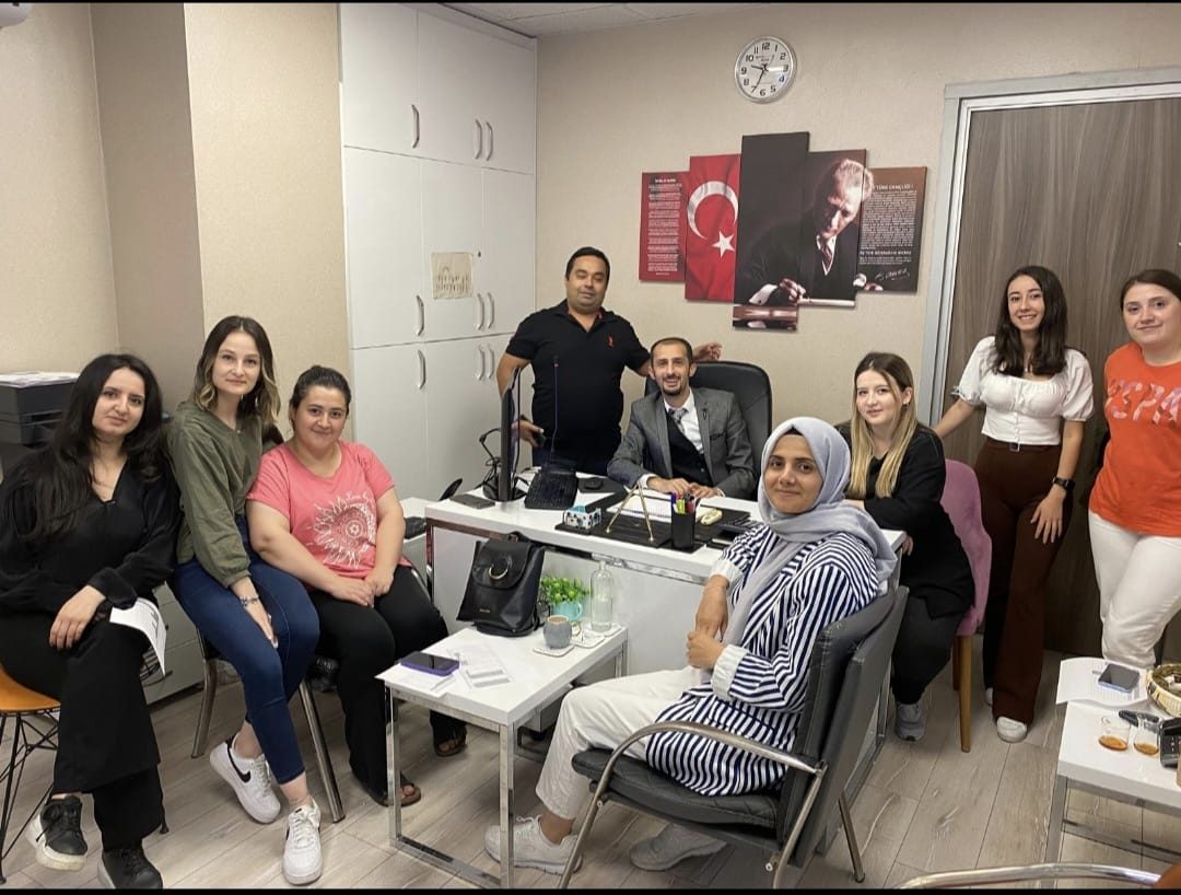 Biledem öğretmenler odasında eğitim kadrosu