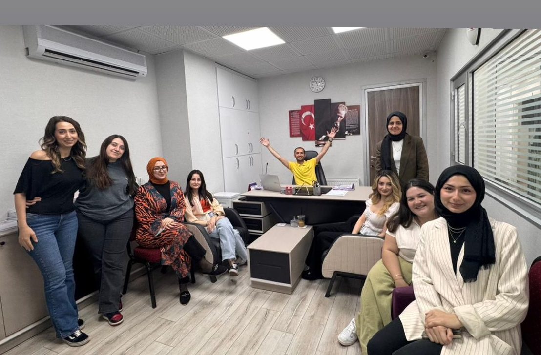 Biledem eğitim kadrosu bir arada